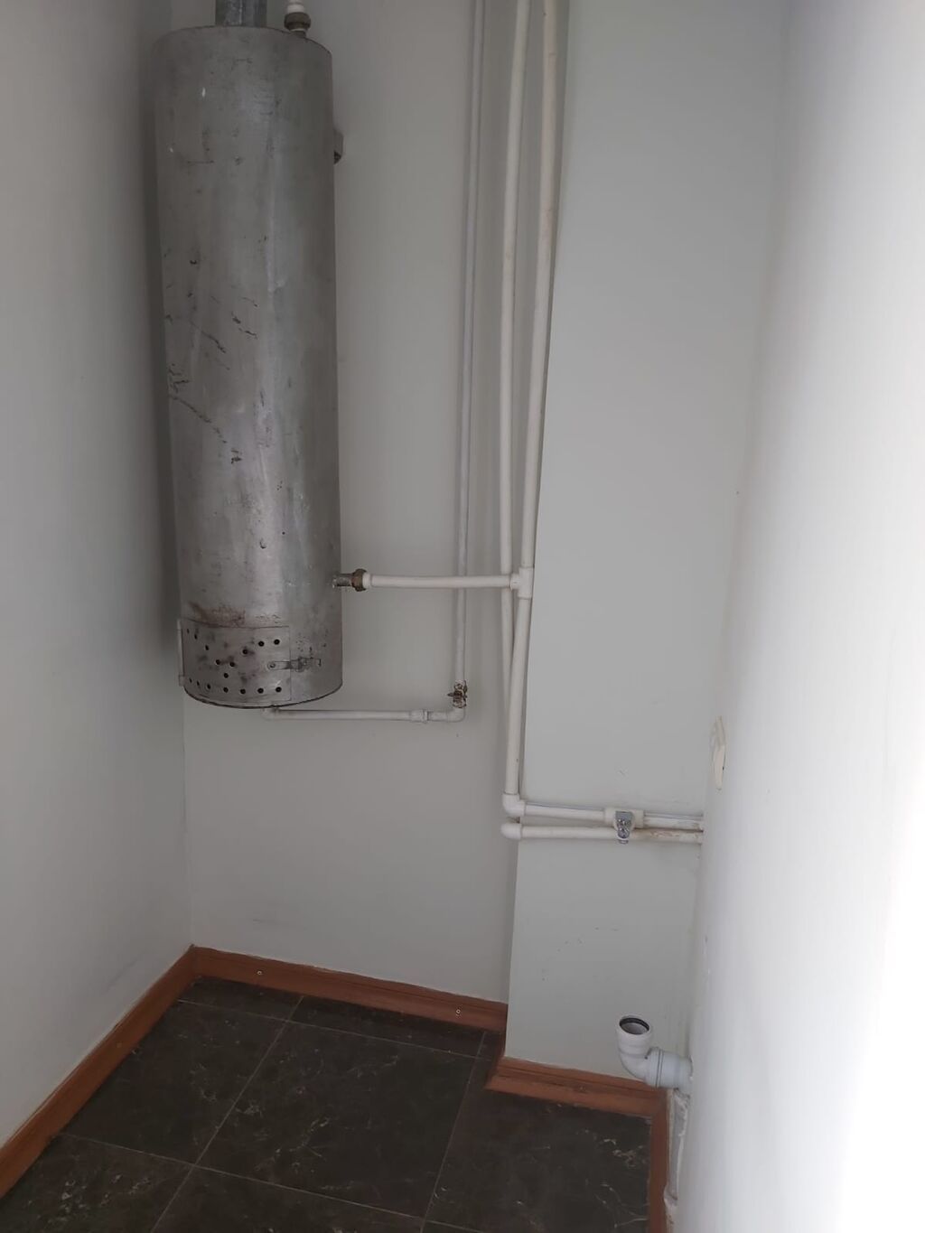 Gəncə, 4 otaqlı, Köhnə tikili, 82 kv. m