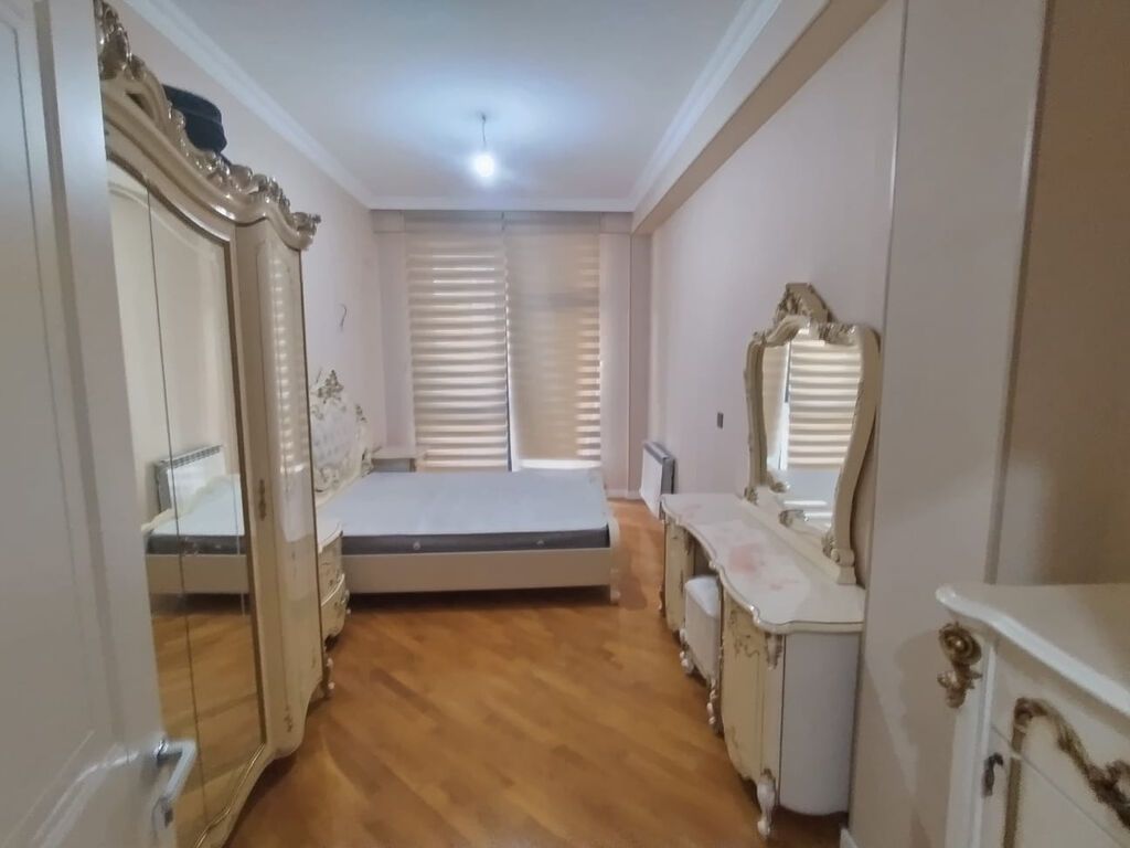 3 otaqlı, Yeni tikili, 165 kv. m