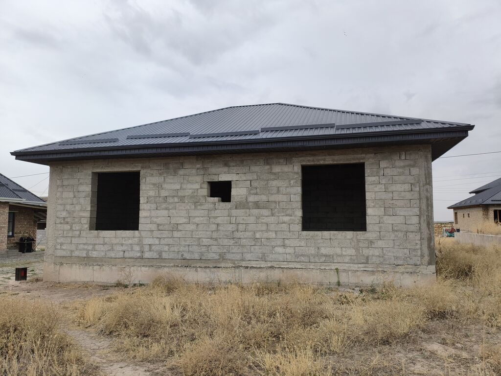 Продам дом (коробка) с верандой в Бишкеке: фото 3