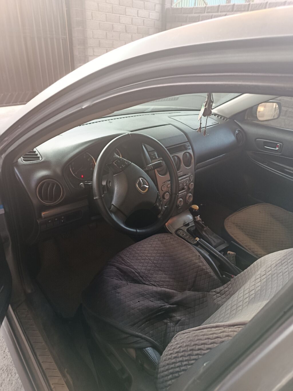 Mazda 6: 2002 г., 2.3 л, Механика, Бензин, Седан: фото 3