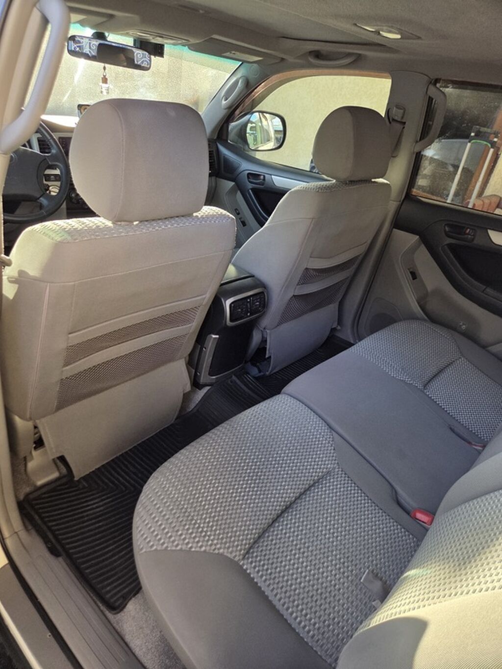Toyota 4Runner: 2008 г., 4 л, Бензин, Внедорожник: фото 6