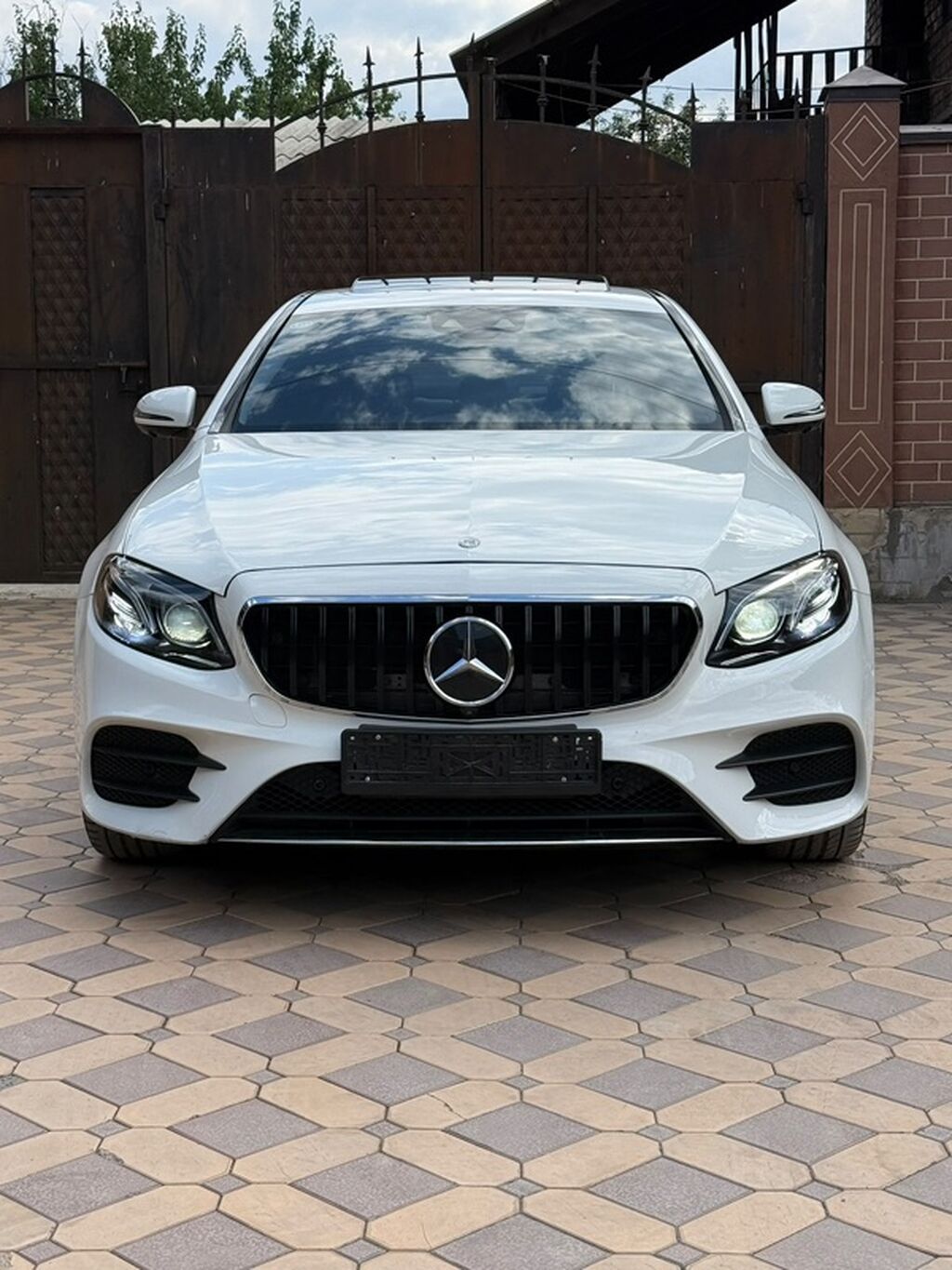 Mercedes-Benz E-Class: 2017 г., 2 л, Автомат, Бензин, Седан: фото 3