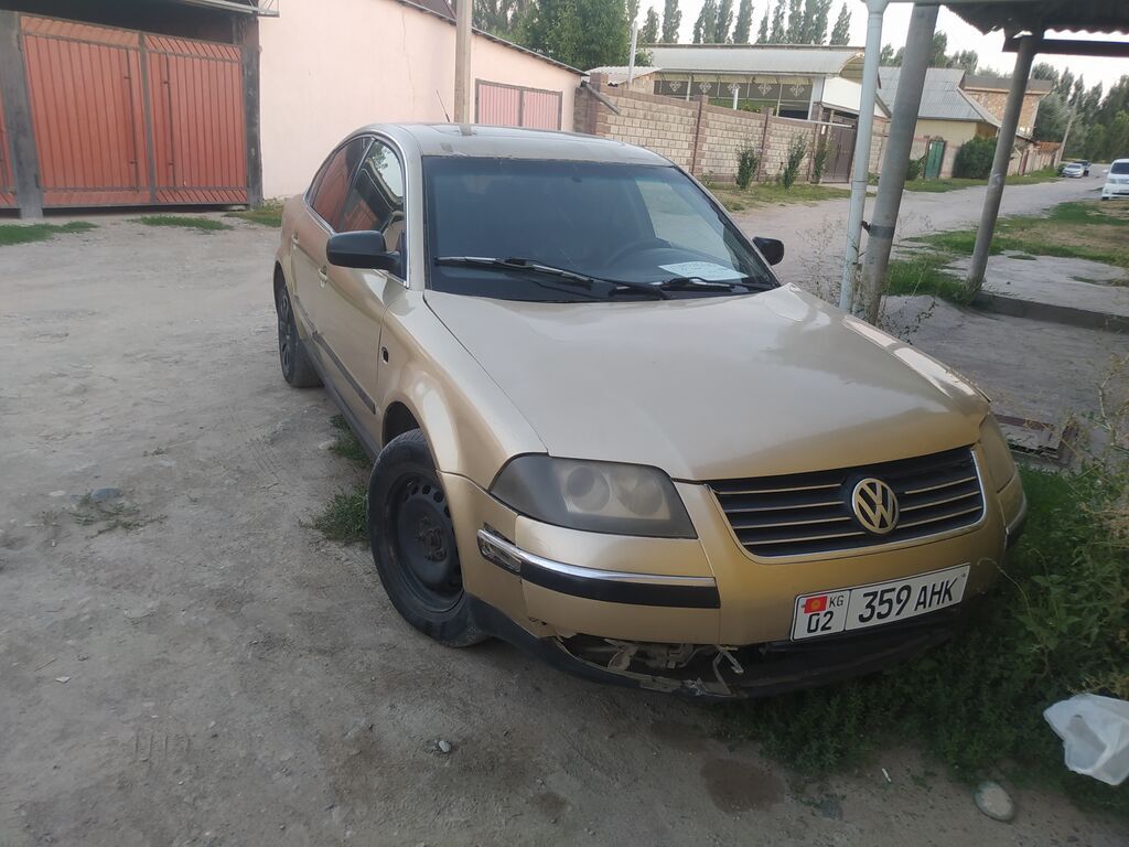 Volkswagen Passat: 2001 г., 1.8 л, Механика, Бензин, Седан: фото 3