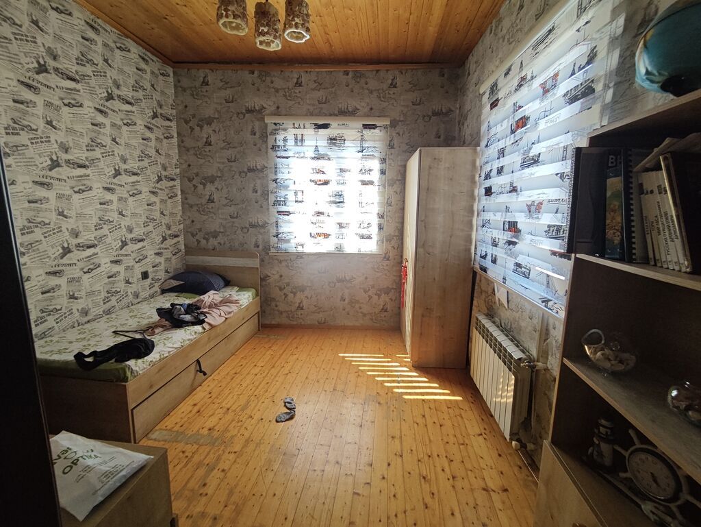 Obyekt: həyət evi üçün yardımçı tikili və həyət sahəsi Təsvir: -