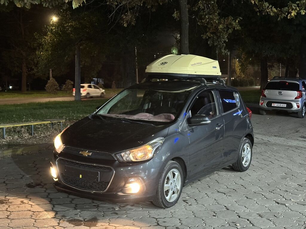 Chevrolet Spark: 2017 г., 0.1 л, Автомат, Бензин, Хэтчбэк: фото 3