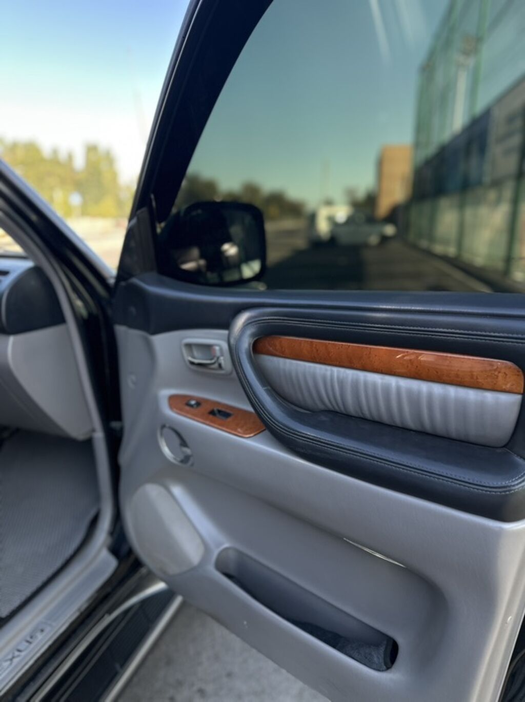 Lexus LX: 2005 г., Автомат, Бензин, Внедорожник: фото 5