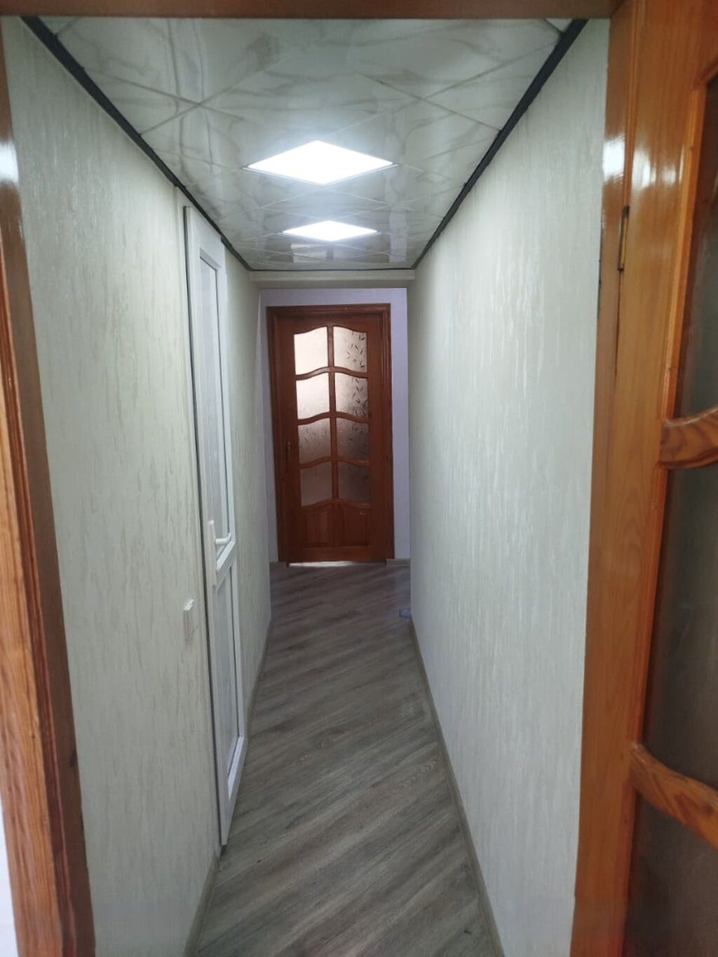 Bakı, 8-ci kilometr, 3 otaqlı, Köhnə tikili, m. Xalqlar Dostluğu, 90 kv. m