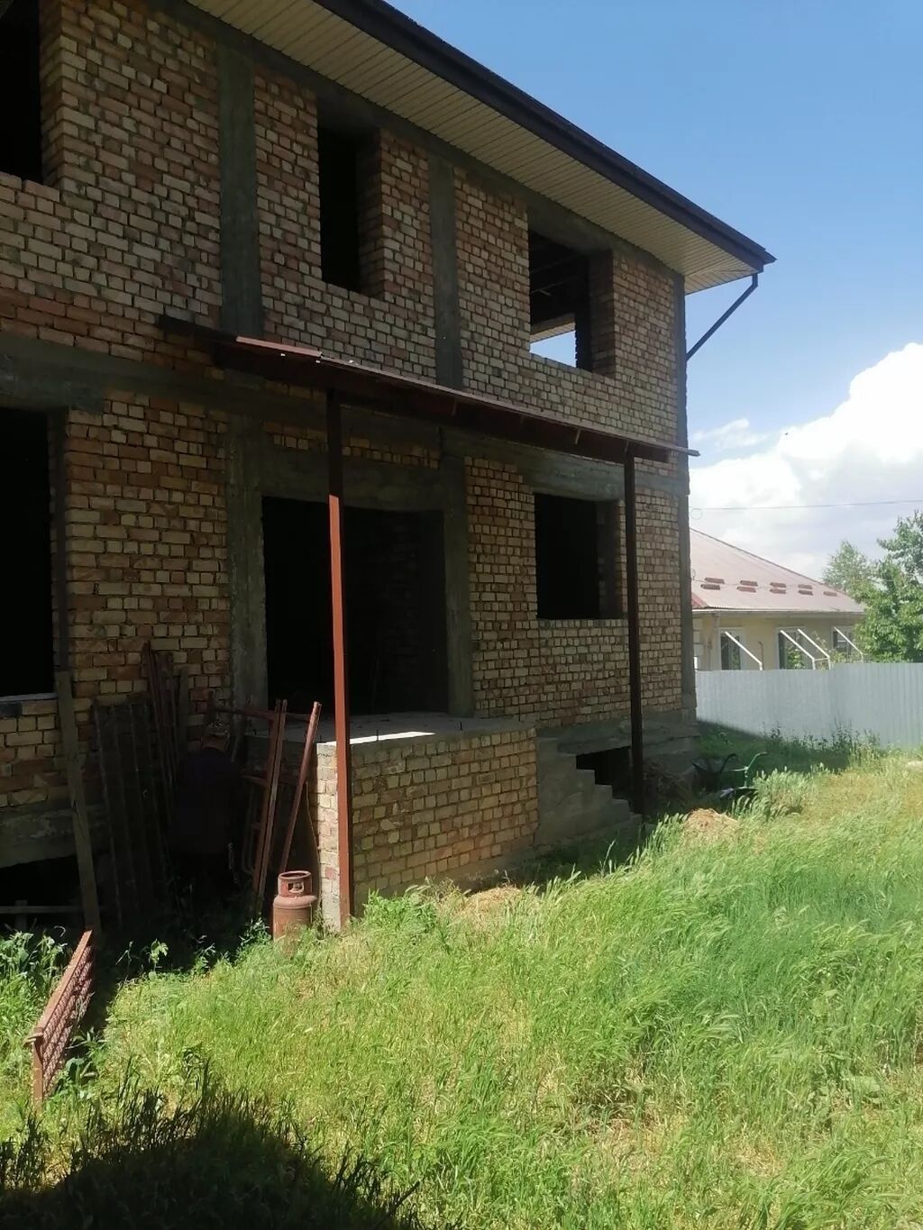 В Бишкеке продаются 2 таунхауса, участок 10 соток, три этажа, площадь: фото 6