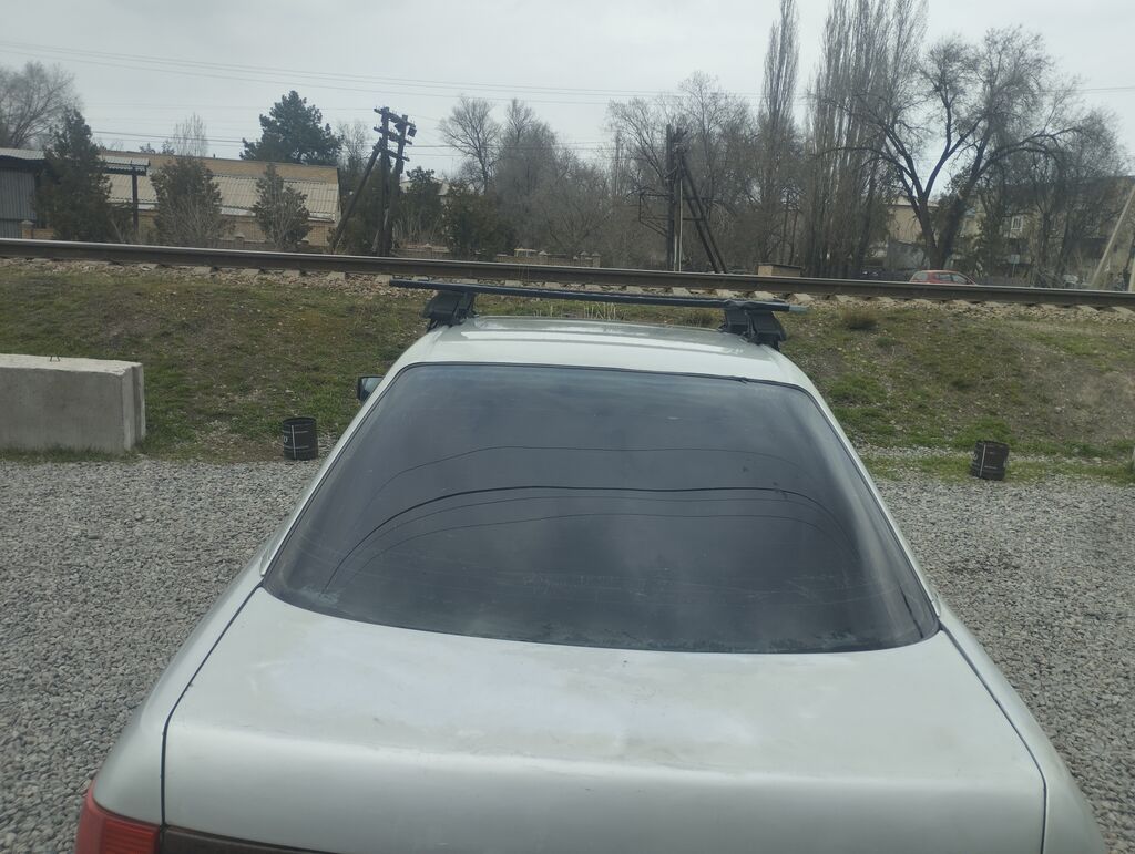Audi 80: 1993 г., 0.2 л, Механика, Бензин, Седан: фото 8