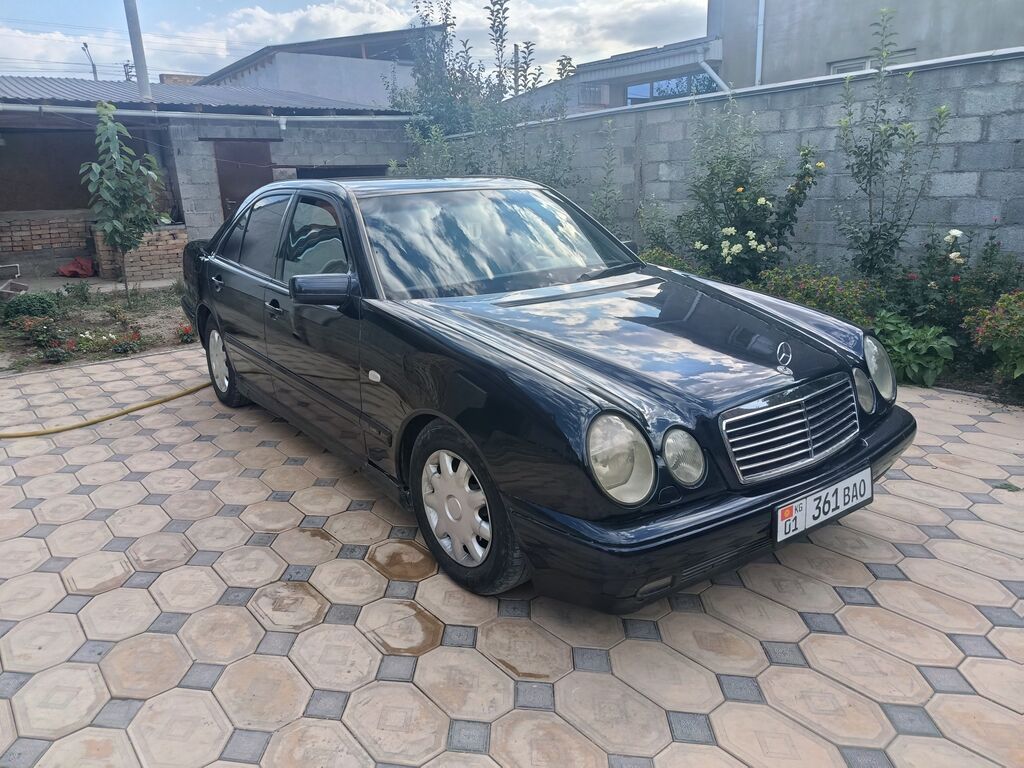 Mercedes-Benz E-Class: 1998 г., 2 л, Механика, Бензин, Седан: фото 2