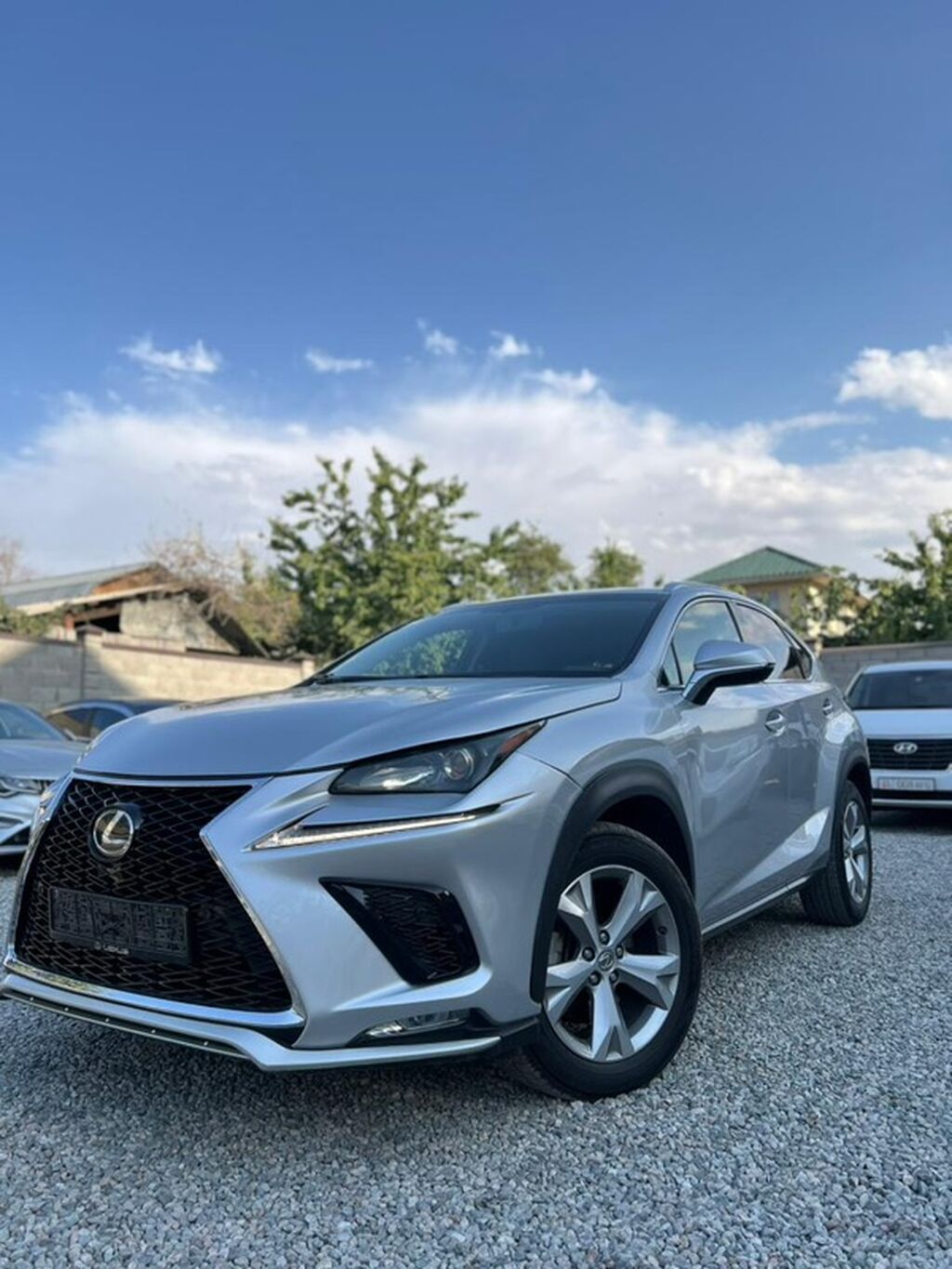Lexus NX: 2017 г., Автомат, Бензин, Кроссовер: фото 8