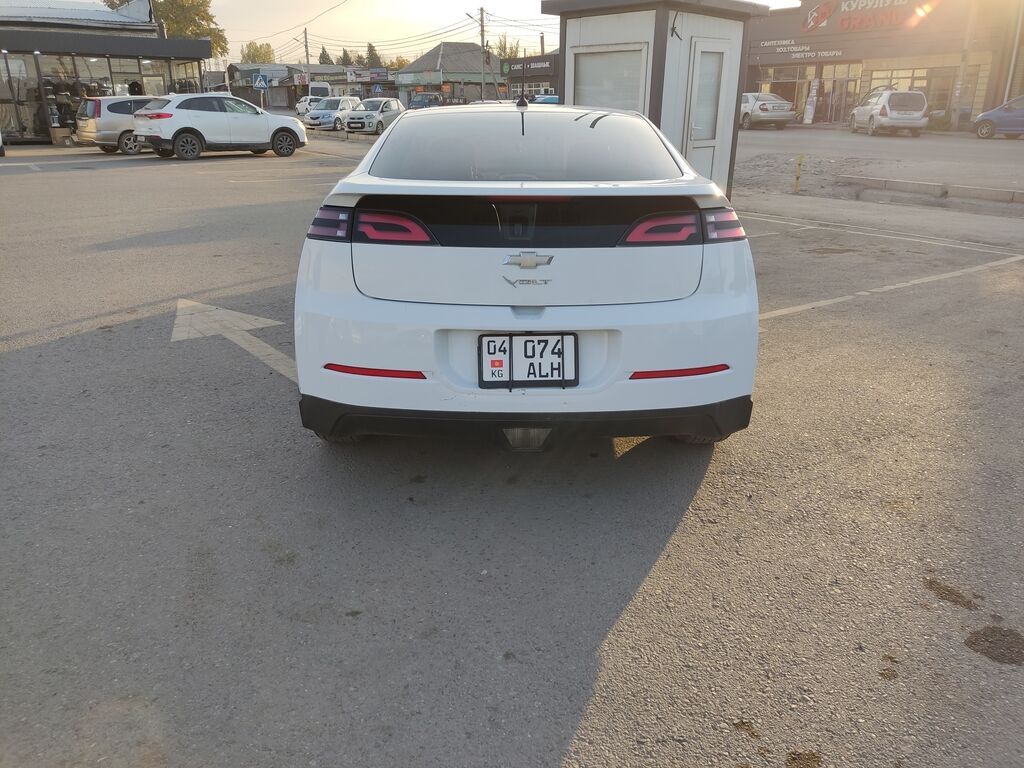Chevrolet Volt: 2013 г., 1.4 л, Вариатор, Гибрид, Хэтчбэк: фото 4