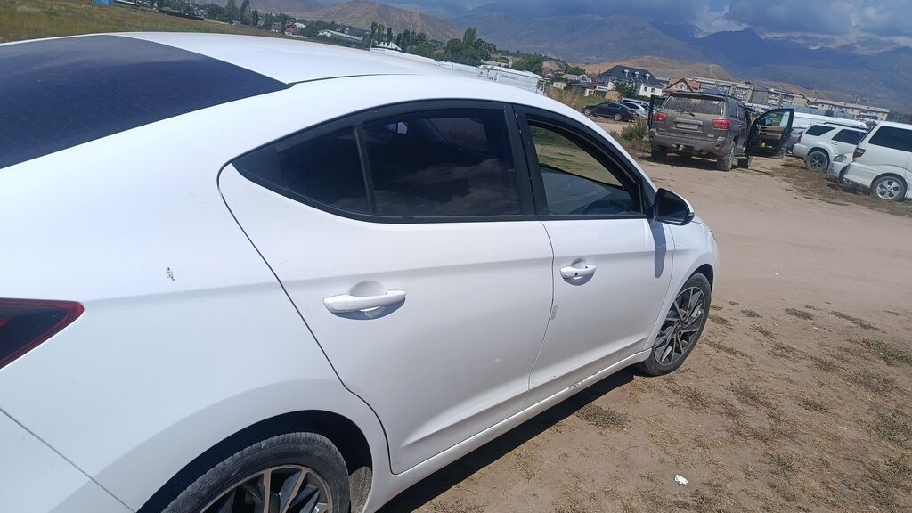 Hyundai Elantra: 2019 г., 1.6 л, Автомат, Бензин, Седан: фото 5