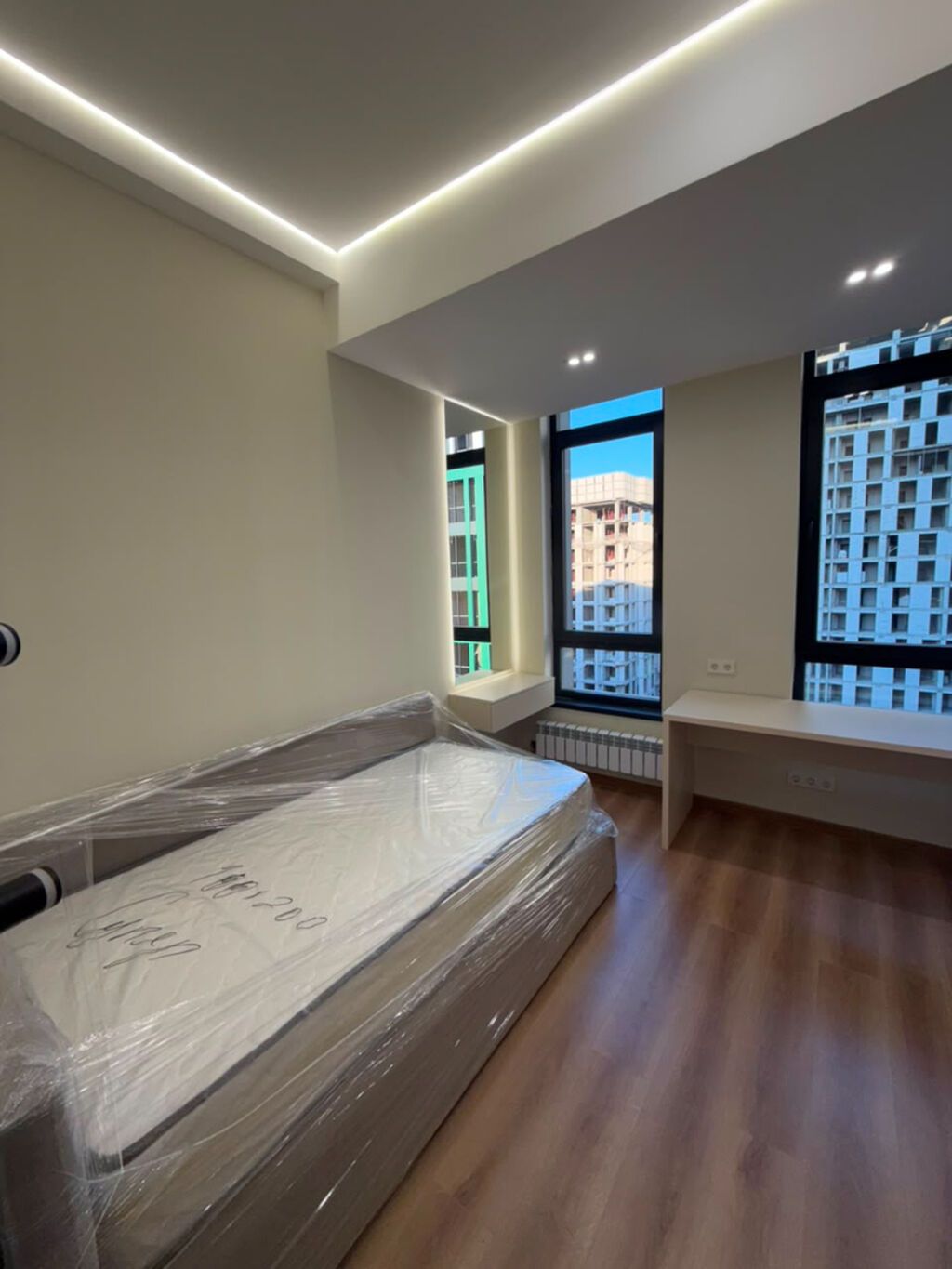 3 комнаты, 93 м², Асанбай мкр Элитка, 13 этаж, Свежий ремонт: фото 2