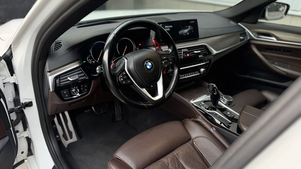 BMW 5 series: 2018 г., 2 л, Автомат, Бензин, Седан: фото 6