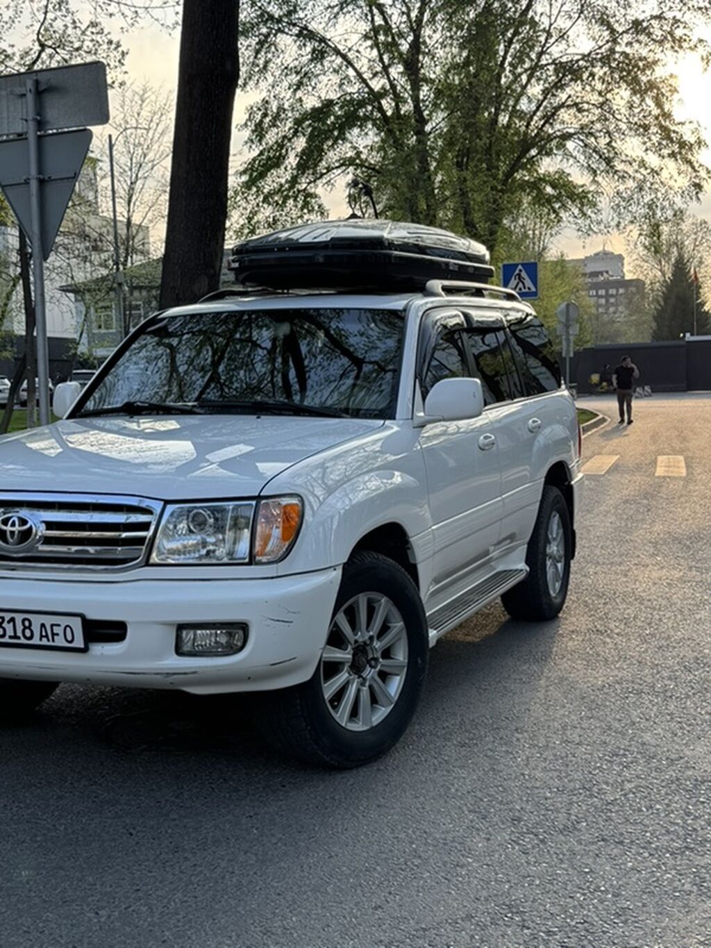 Toyota Land Cruiser: 2000 г., 4.7 л, Автомат, Газ, Внедорожник: фото 3