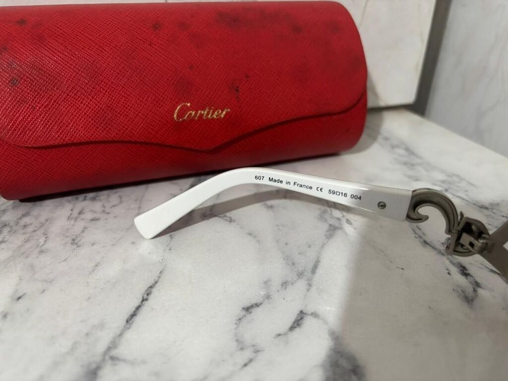 Солнцезащитные очки Cartier, женская модель. - Форма — фото 3