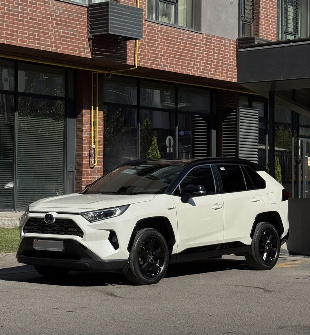 Toyota RAV4: 2021 г., 2.5 л, Автомат, Гибрид, Кроссовер: фото 2