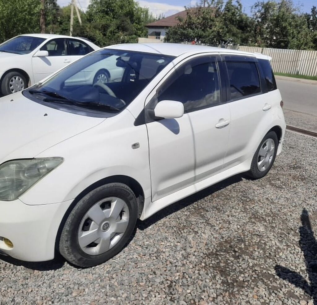 Toyota Ist: 2002 г., 1.5 л, Бензин, Хэтчбэк