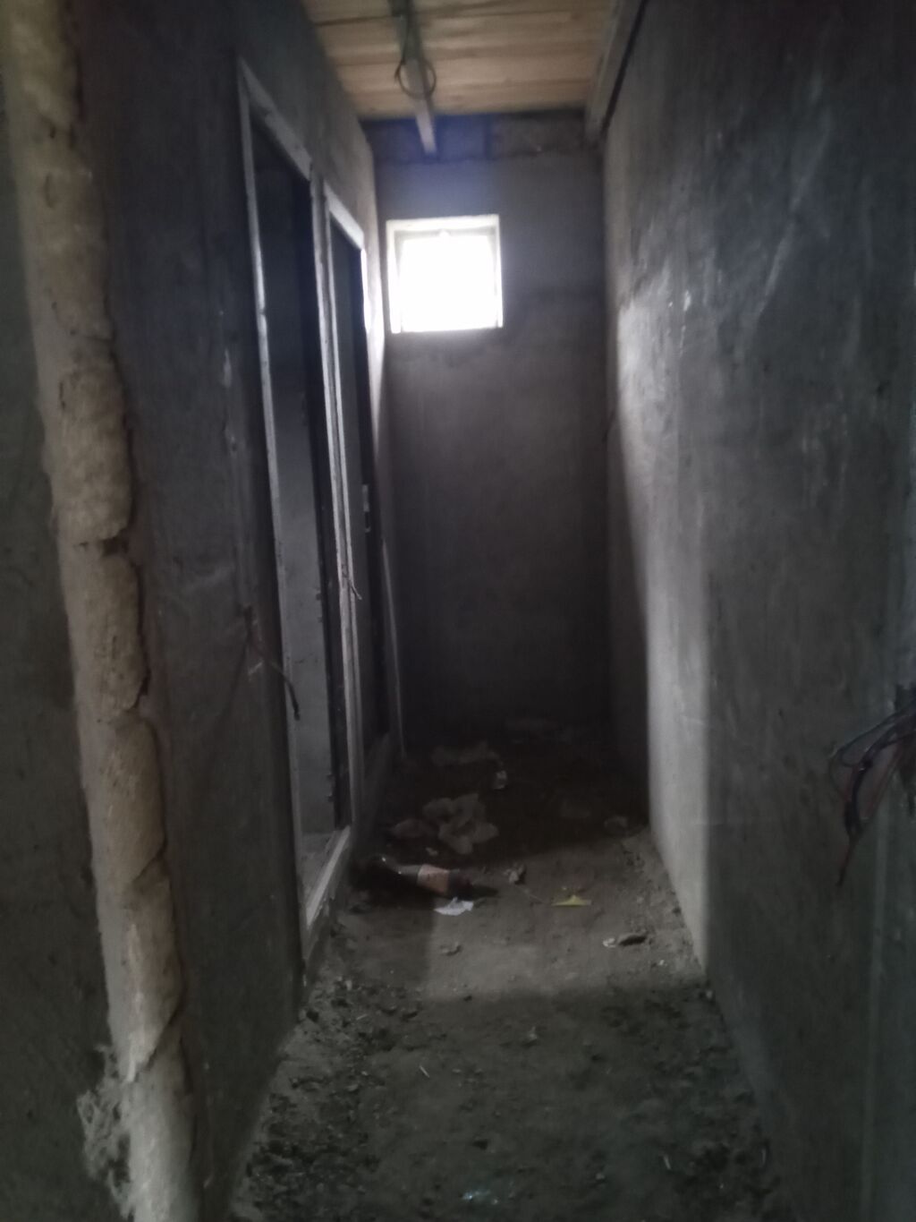5 otaqlı, 180 kv. m, Kredit yoxdur, Təmirsiz