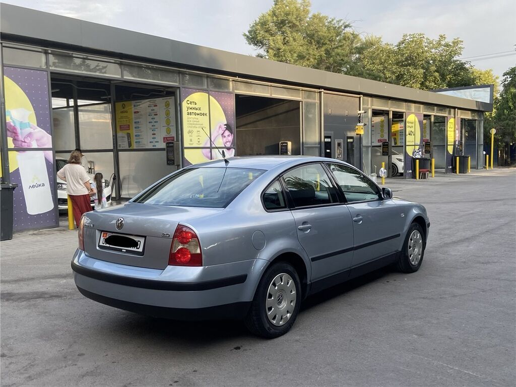 Volkswagen Passat: 2001 г., 2 л, Механика, Бензин, Седан: фото 5