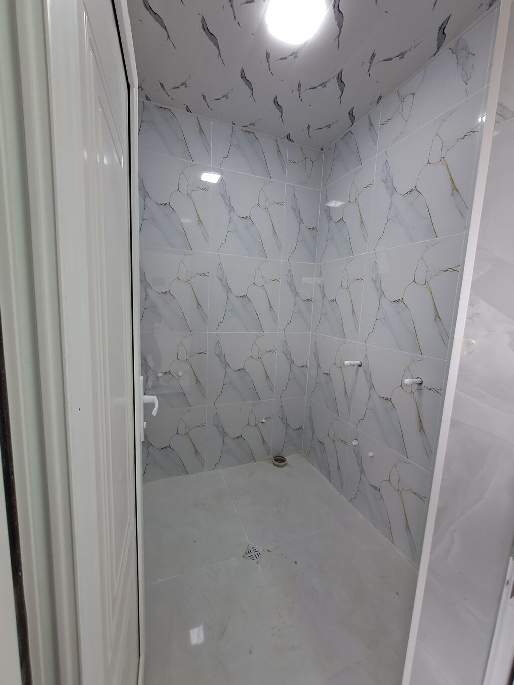 4 otaqlı, 105 kv. m, Yeni təmirli