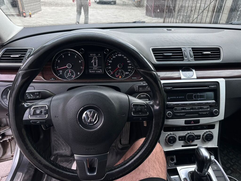 Volkswagen Passat: 2012 г., 1.8 л, Автомат, Бензин, Седан: фото 5