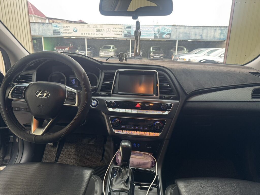 Hyundai Sonata: 2018 г., 2 л, Автомат, Газ, Седан: фото 2