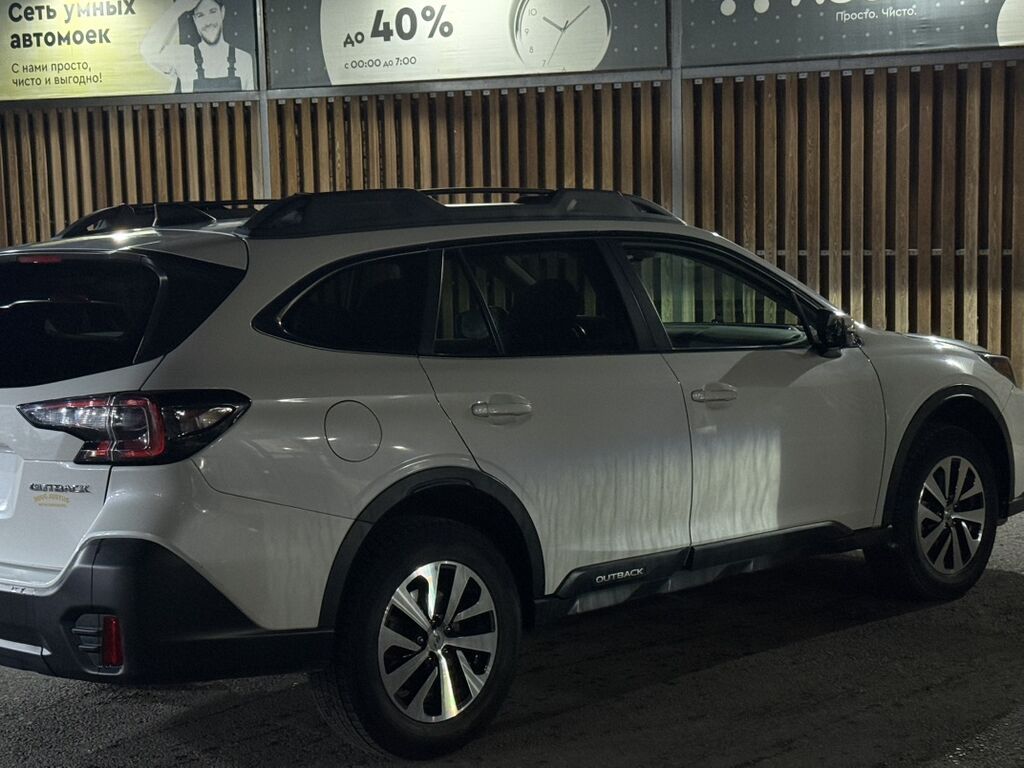 Subaru Outback: 2021 г., 2.4 л, Вариатор, Бензин, Универсал: фото 3