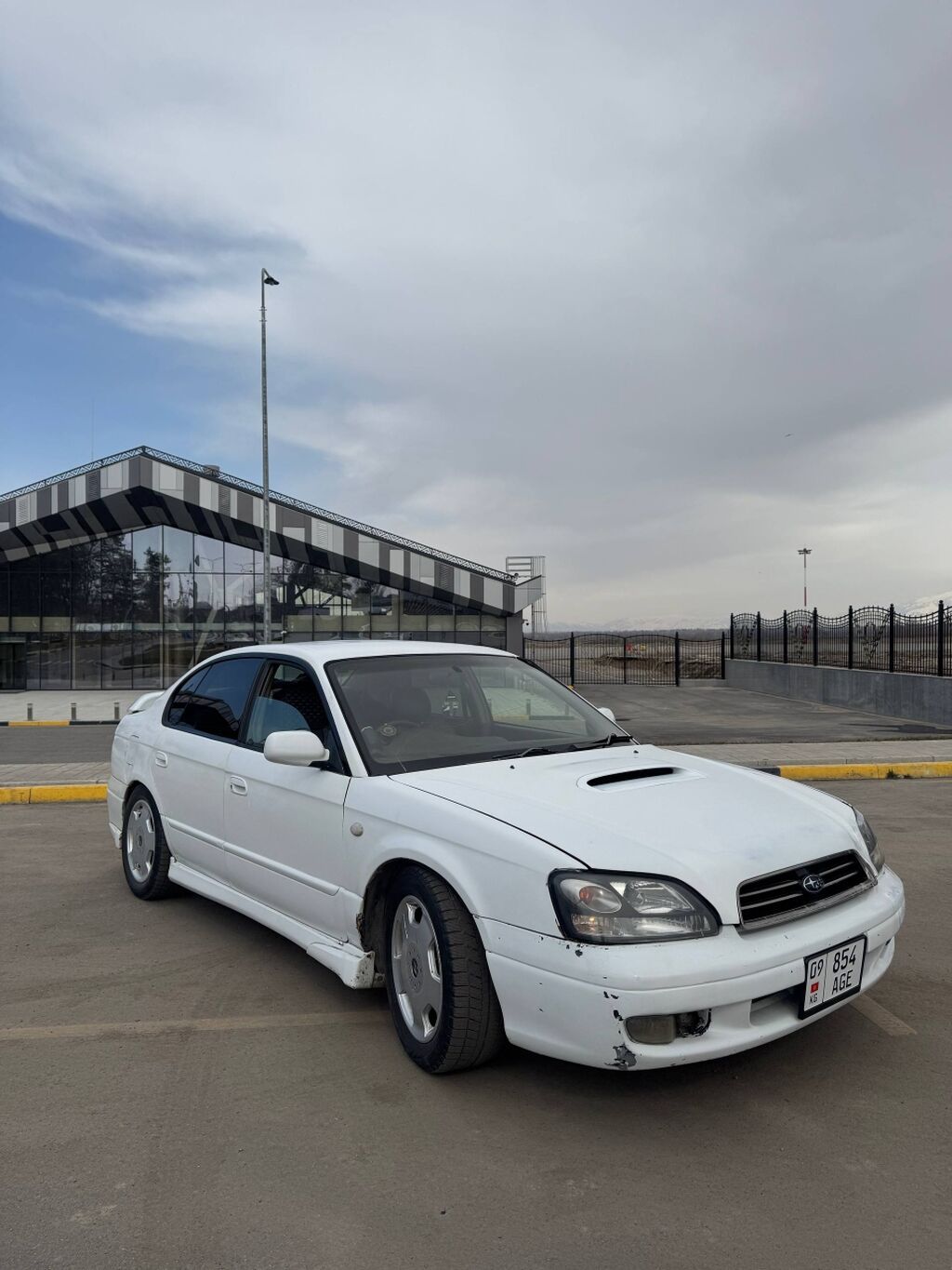 Subaru Legacy: 2000 г., 2 л, Автомат, Бензин, Седан: фото 2
