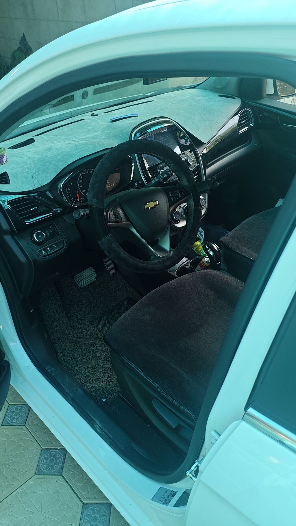 Chevrolet Spark: 2016 г., 1 л, Вариатор, Бензин, Хэтчбэк: фото 3