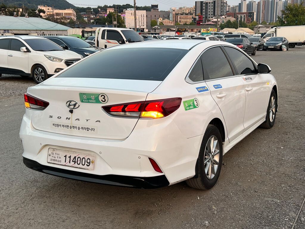 Hyundai Sonata: 2022 г., 2 л, Автомат, Газ, Седан: фото 6