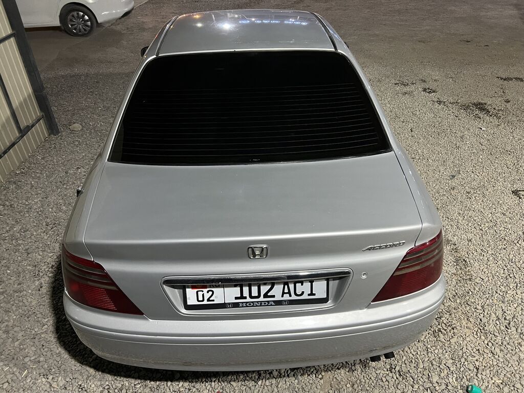 Honda Accord: 1999 г., 2 л, Механика, Бензин, Седан: фото 4