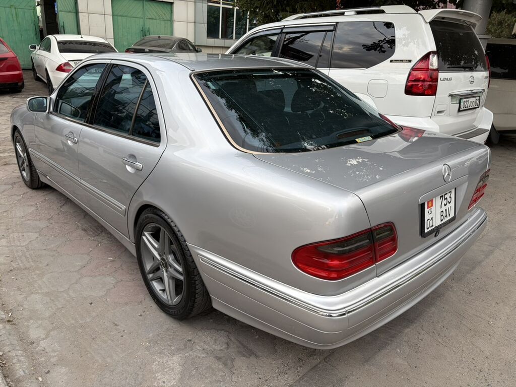 Mercedes-Benz E-Class: 2000 г., 4.3 л, Автомат, Бензин, Седан: фото 3