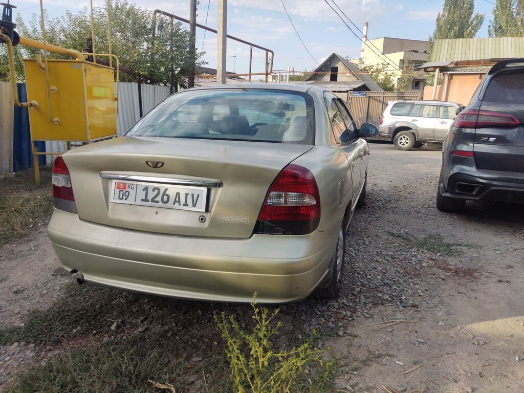 Daewoo Nubira: 1999 г., 1.5 л, Механика, Бензин, Седан: фото 3