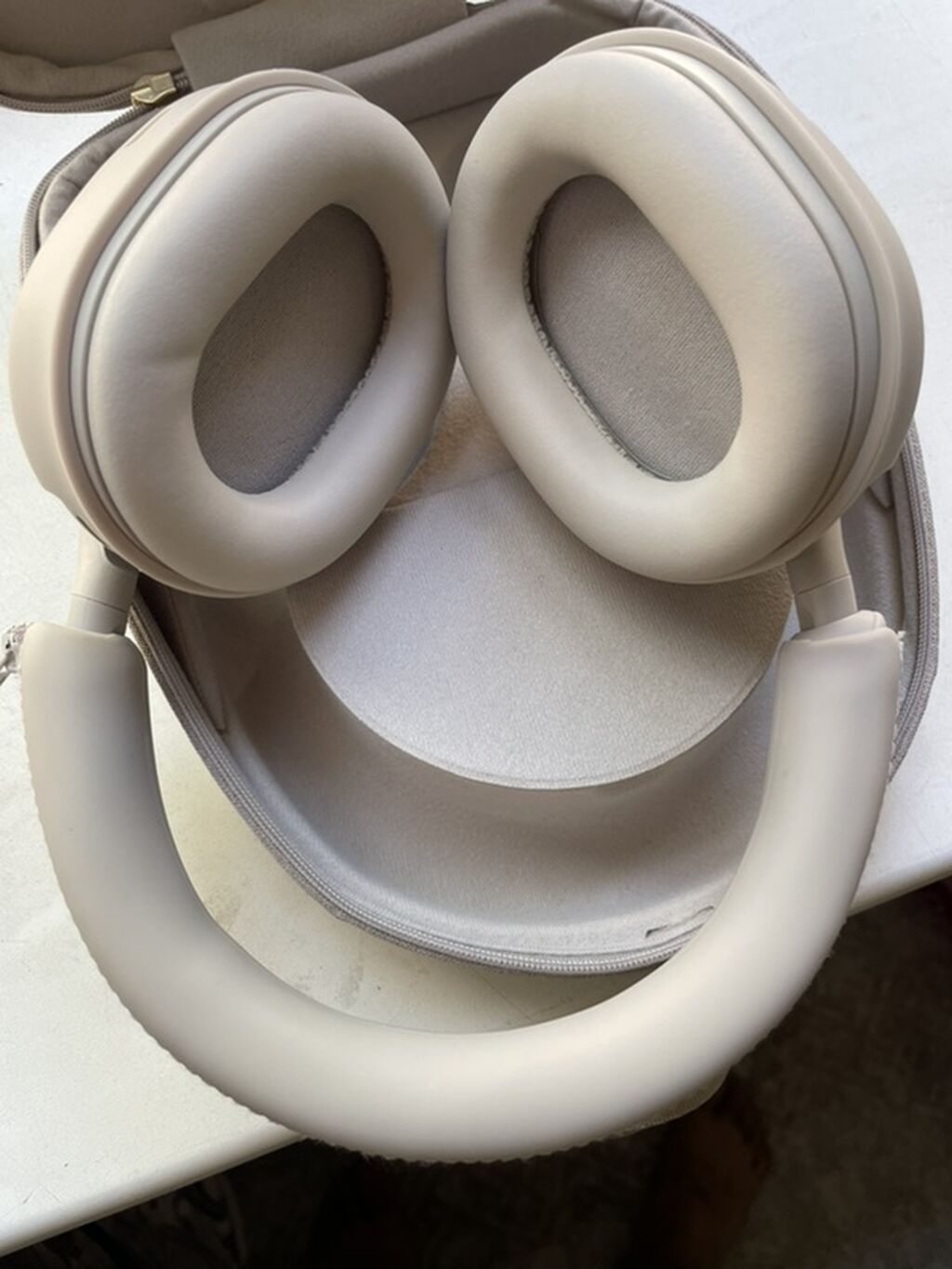 Продам Sony WH-1000XM5 (белые) Продаю Sony WH-1000XM5 в отличном: фото 3