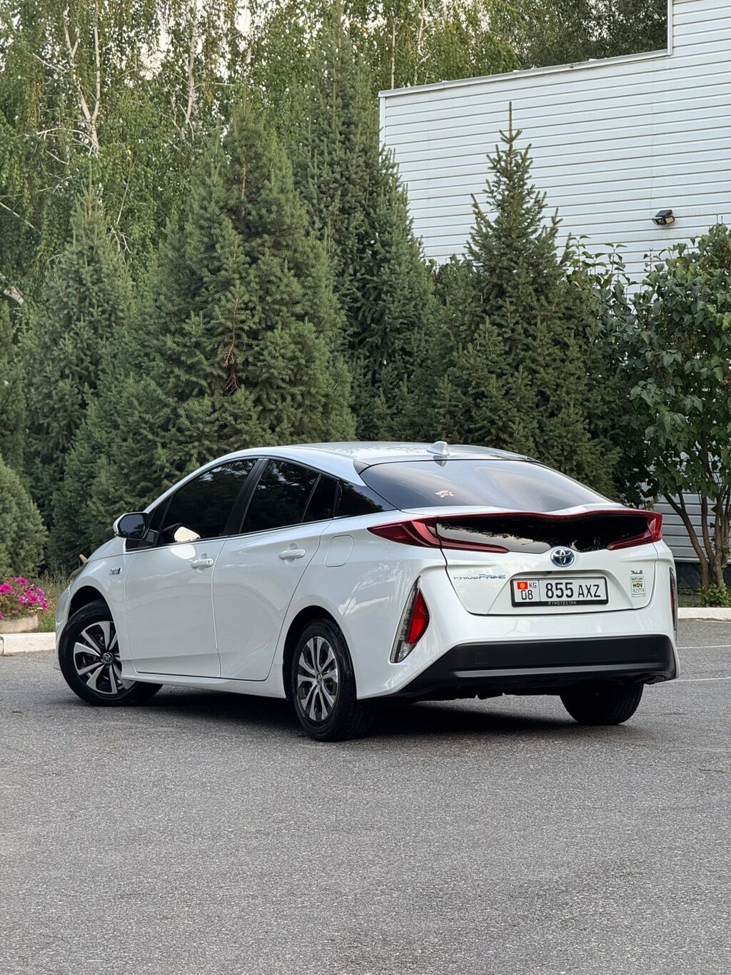 Toyota Prius: 2020 г., 1.8 л, Автомат, Электромобиль, Лифтбек: фото 4