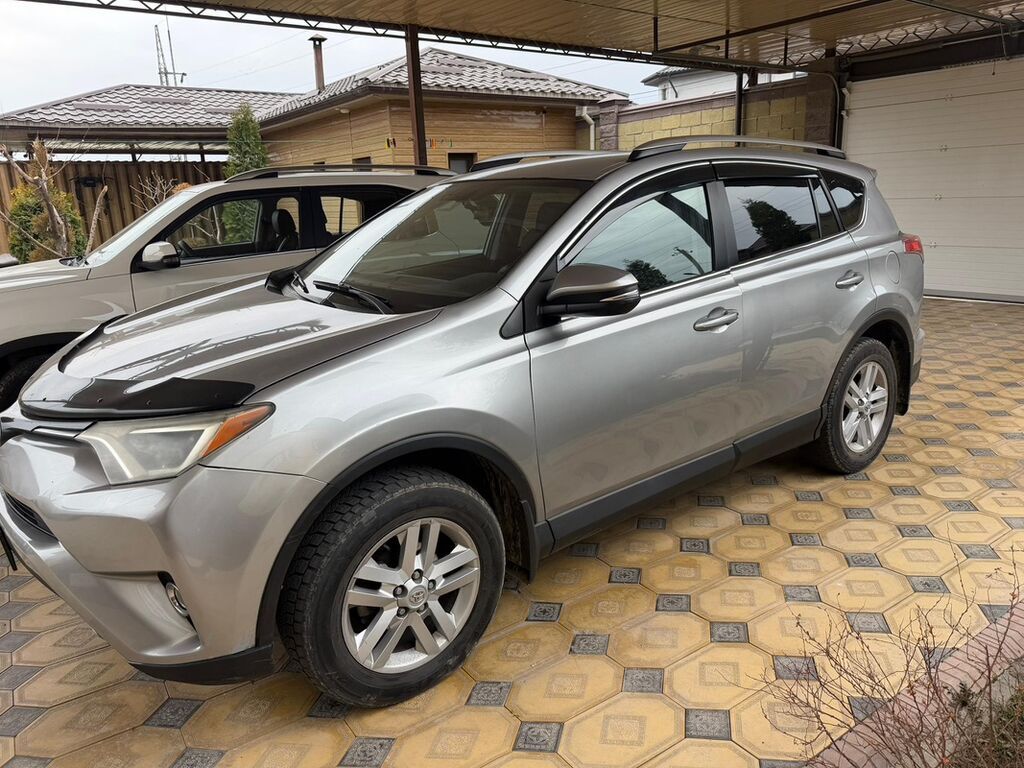 Toyota RAV4: 2016 г., Автомат, Бензин, Кроссовер: фото 3