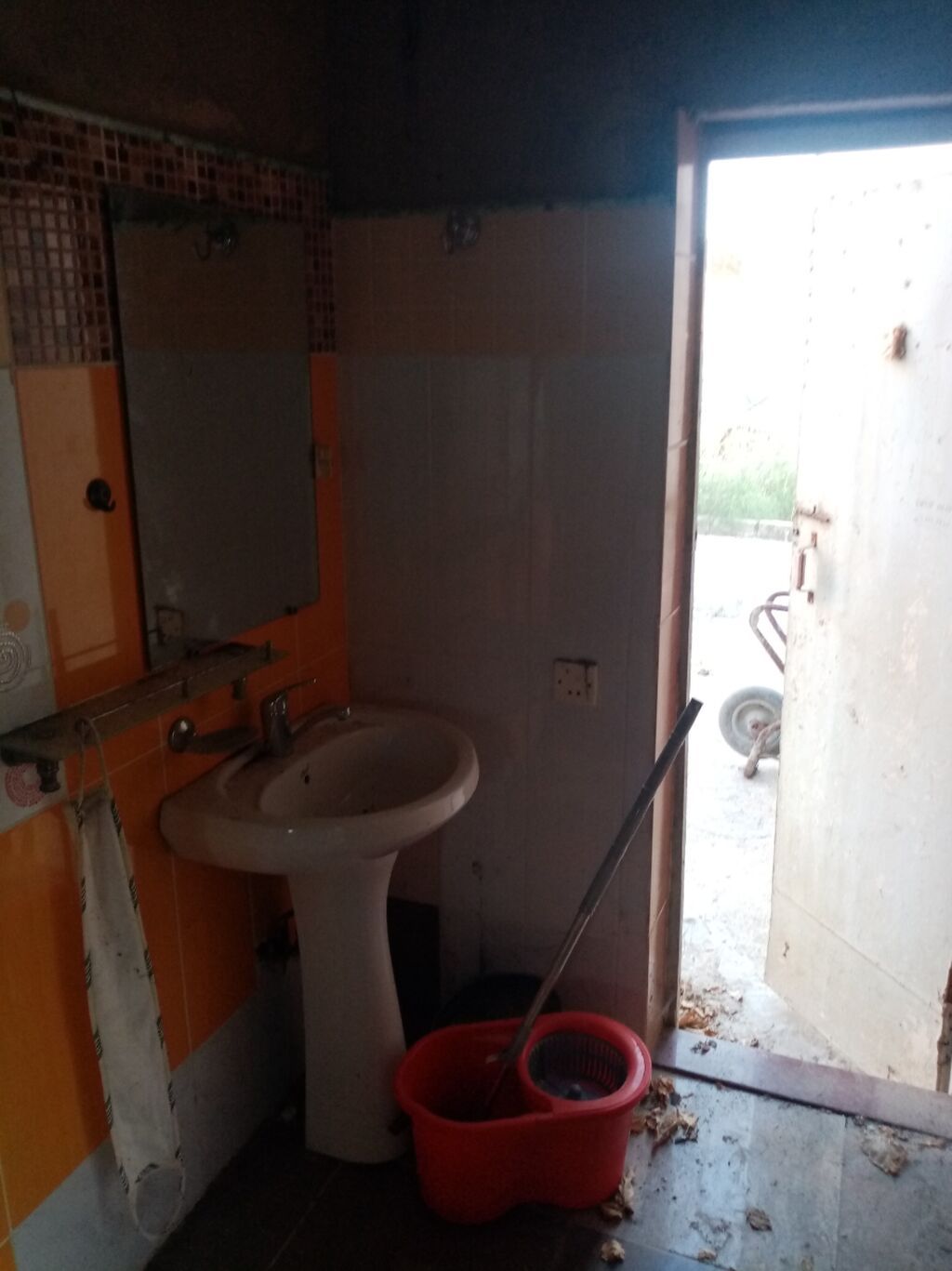 Bakı, Hövsan qəs., 105 kv. m, 4 otaqlı, Kombi, Qaz, İşıq