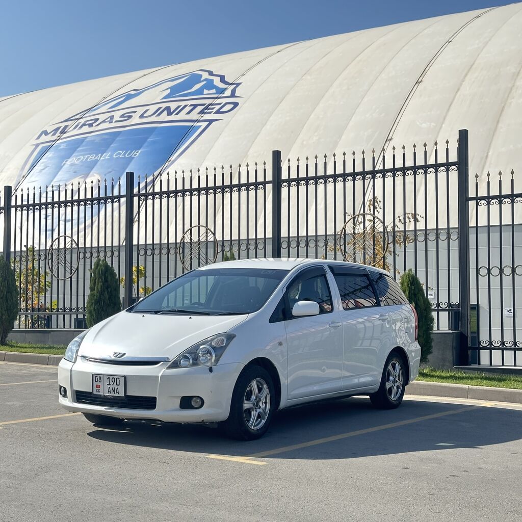 Toyota WISH: 2004 г., 2 л, Автомат, Бензин, Универсал: фото 7