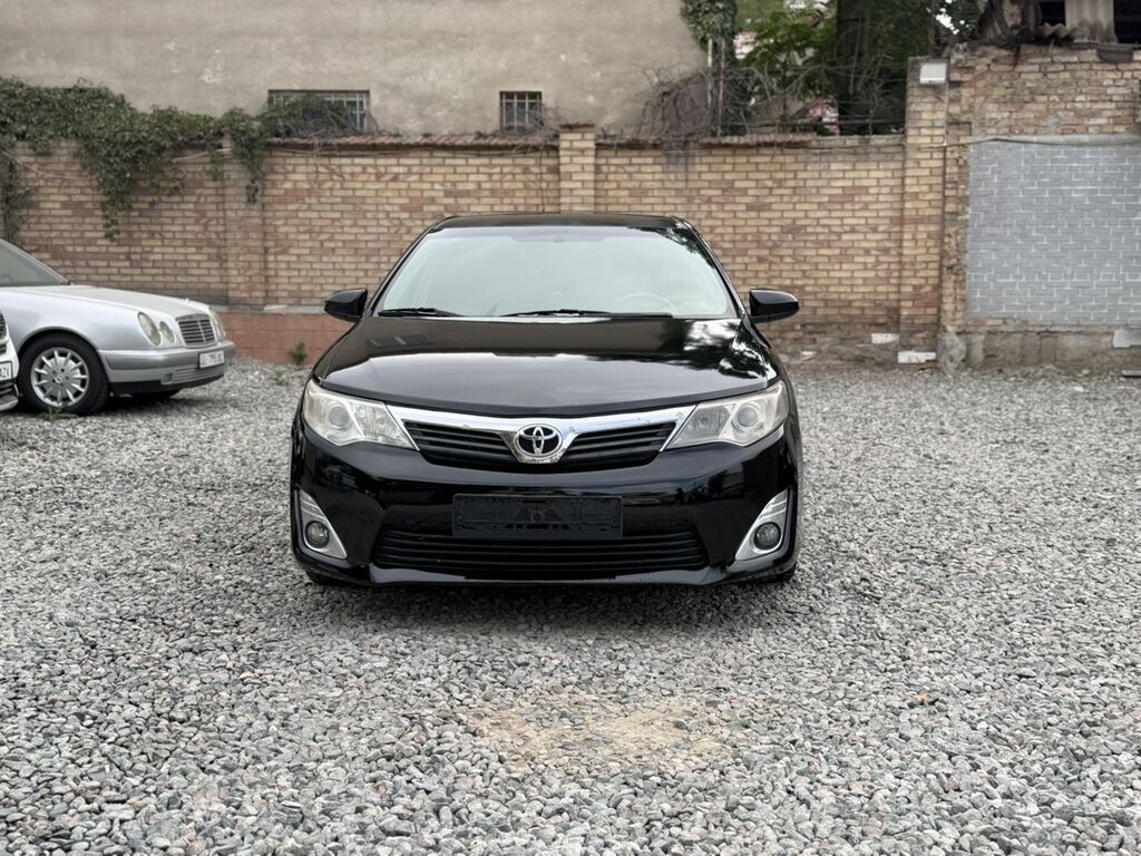 Toyota Camry: 2012 г., 2.5 л, Автомат, Бензин, Седан: фото 2