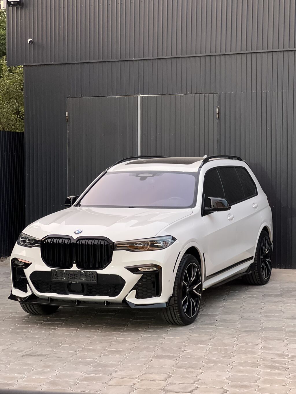 BMW X7: 2019 г., 4.4 л, Автомат, Бензин, Кроссовер: фото 3
