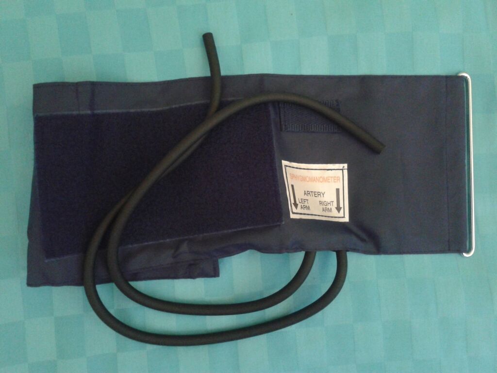 Tonometri: Manžetna za sve vrste merača pritiska nova fabricko Stanje. Cena Je