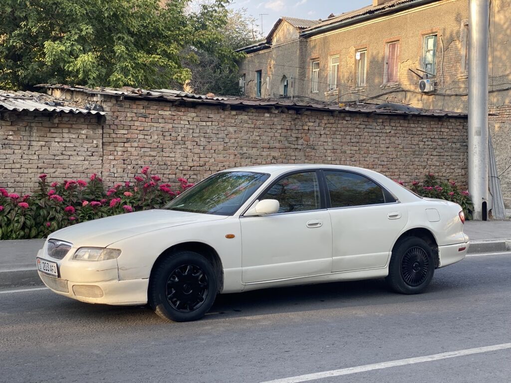 Mazda Millenia: 1998 г., 2 л, Автомат, Бензин, Седан: фото 2