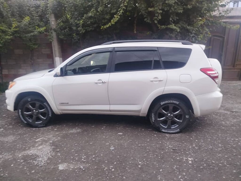 Toyota RAV4: 2013 г., 2.5 л, Автомат, Бензин, Кроссовер: фото 4