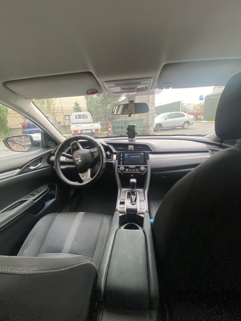 Honda Civic: 2018 г., 2 л, Автомат, Бензин, Седан: фото 4