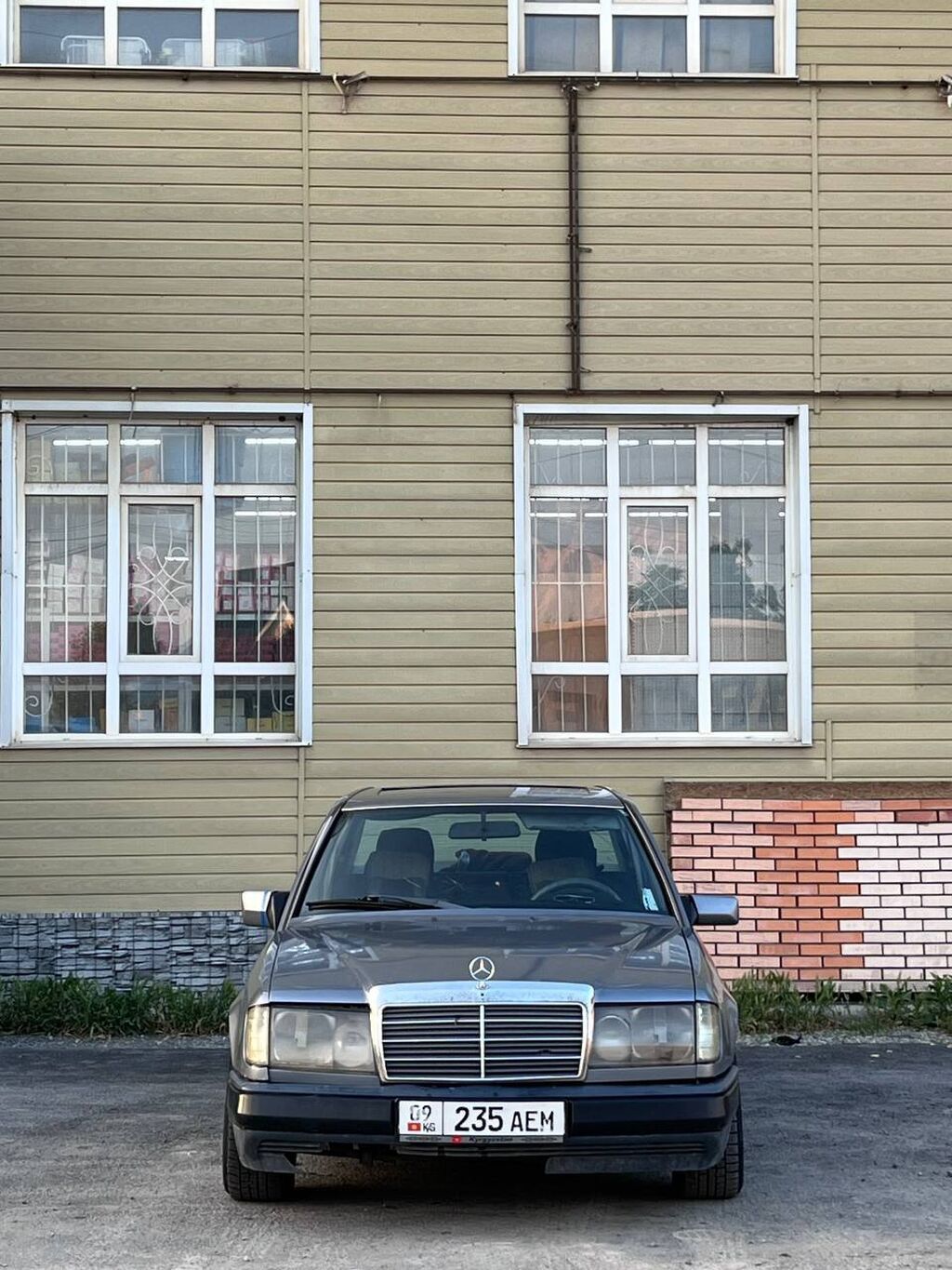 Mercedes-Benz W124