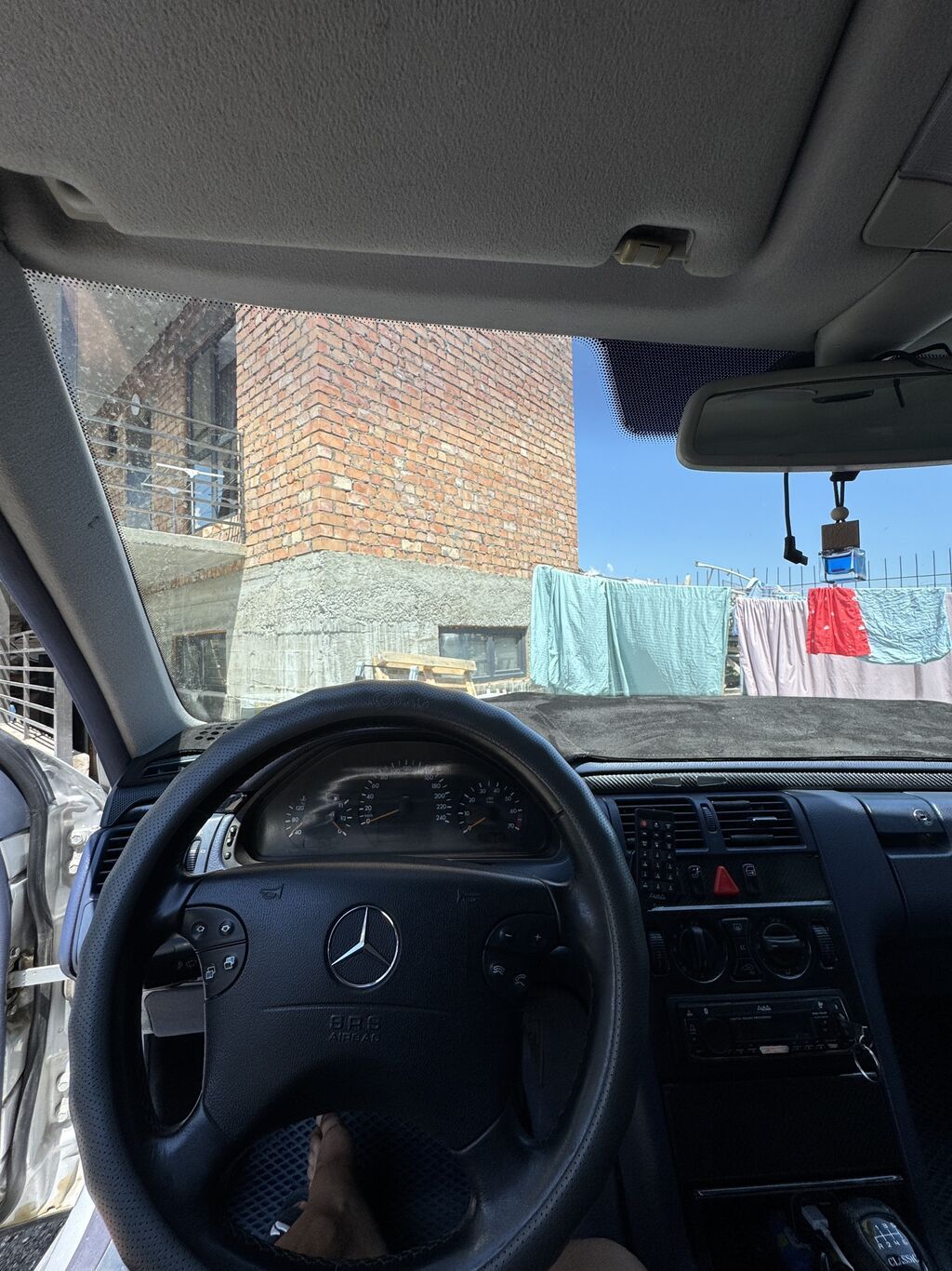 Mercedes-Benz E-Class: 2000 г., 2.4 л, Механика, Бензин, Седан: фото 3