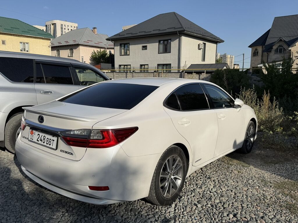 Lexus ES: 2016 г., 2.5 л, Вариатор, Гибрид, Седан: фото 2