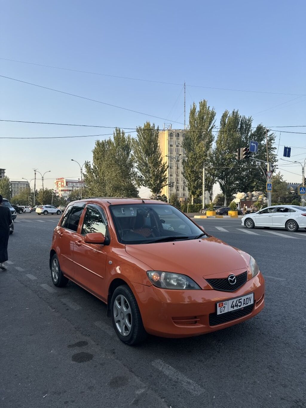 Mazda Demio: 2003 г., 1.3 л, Автомат, Бензин, Хэтчбэк: фото 2